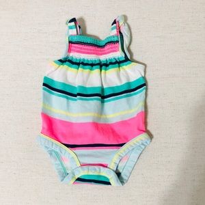 🌺Carters Newborn Onsie